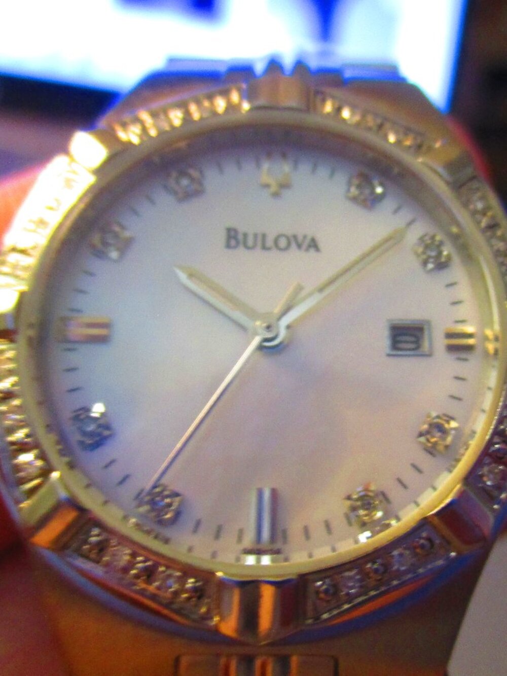 Bulova Mother of Pearl Dial Women's Watch Genuine 28 Diamonds 96R126 New w/ Tags